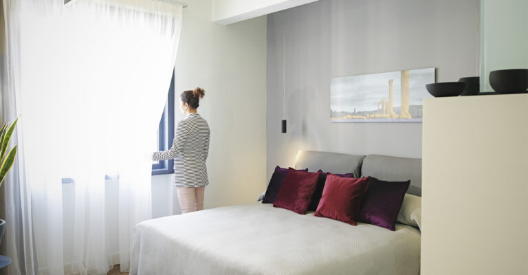DELUXE ROOMS